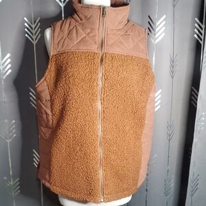 Umgee Brown Sherpa Vest with Nylon Accents